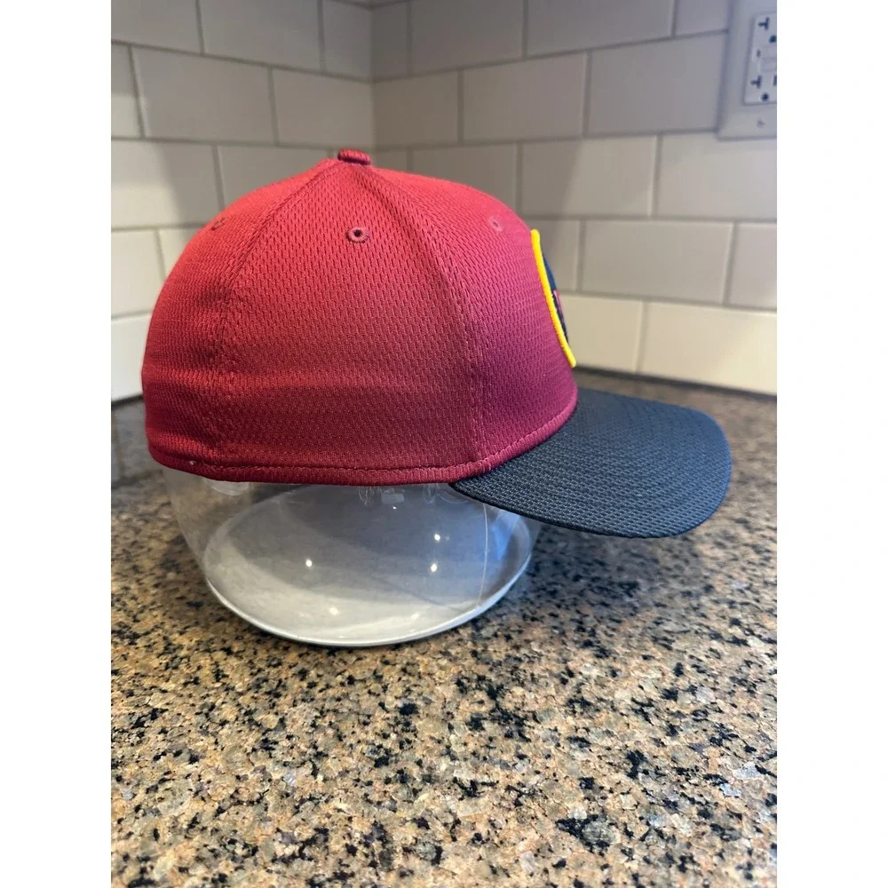 Washington Commanders New Era 39THIRTY Football Hat Medium Large‎ Red Grey